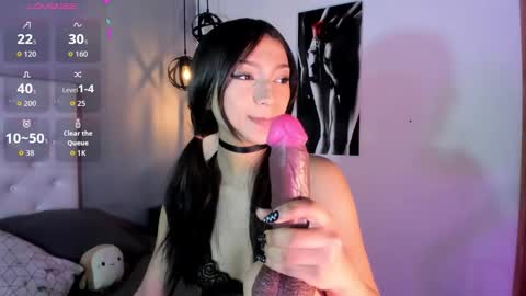 Nicolle online show from November 27, 2:42 pm