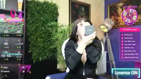 Nicolle online show from February 9, 9:33 am