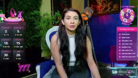 Nicolle online show from February 21, 11:00 am