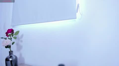 Nicol  online show from March 21, 12:43 pm