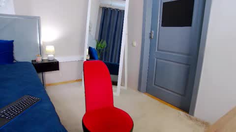 NicolRos online show from September 21, 11:31 am