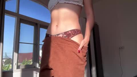 Aurora online show from February 12, 9:44 am