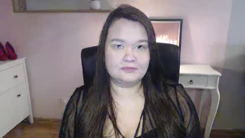 Holly online show from February 9, 5:10 am