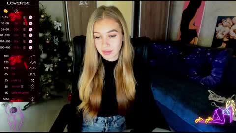 nigo_nika online show from December 20, 12:49 pm