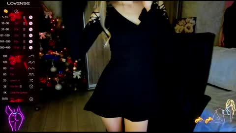 nigo_nika online show from December 30, 1:25 pm