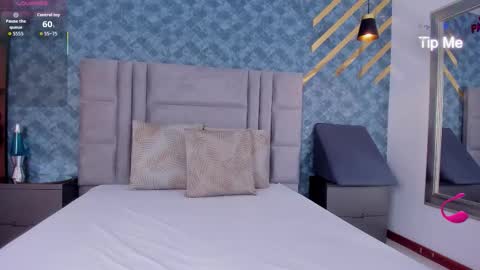 NiiaMoore online show from October 9, 9:30 pm