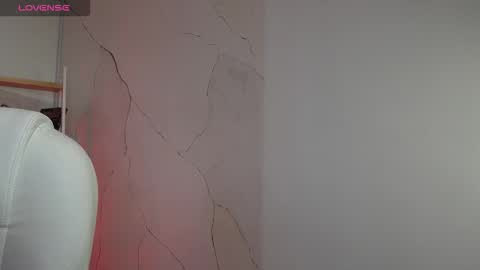 Anni online show from November 27, 9:39 pm