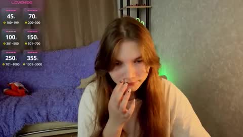 Snapshot of nika_omg chatting on September 18, 5:44 pm Nika online show from September 18, 5:44 pm