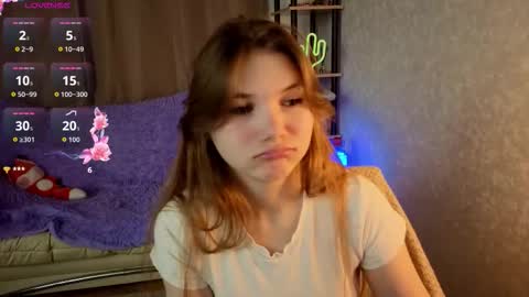 Snapshot of nika_omg chatting on September 22, 7:45 pm Nika online show from September 22, 7:45 pm