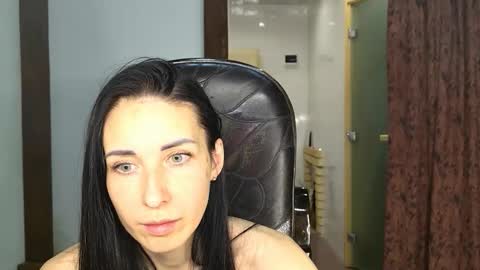 Nika online show from December 1, 9:50 pm