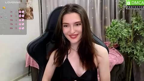 niki_cutes online show from October 24, 8:32 am