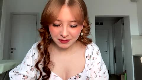 Amy online show from April 10, 12:33 pm