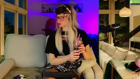 Kitty Chatte online show from March 3, 9:21 pm