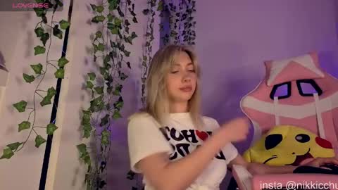 Online fr-mn 1 am NY time    online show from April 19, 5:51 am