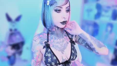 Nikki Ramone   online show from November 1, 1:21 am