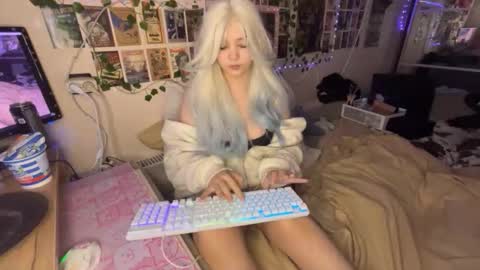 Snapshot of nikoli_naw chatting on October 11, 10:01 pm nikoli_naw online show from October 11, 10:01 pm