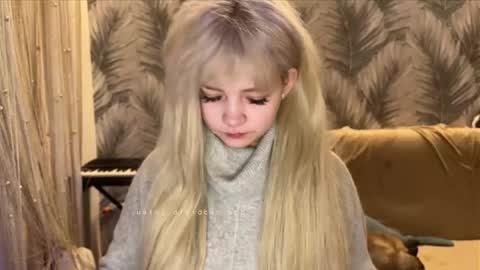 nikoli_naw online show from May 27, 8:28 pm