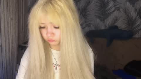 nikoli_naw online show from May 13, 10:04 pm