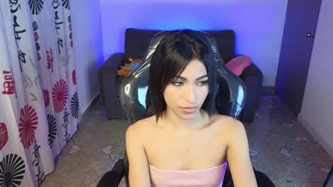 nikolwalter online show from November 22, 5:10 am