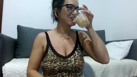 niky_sweet19 online show from November 23, 11:17 pm