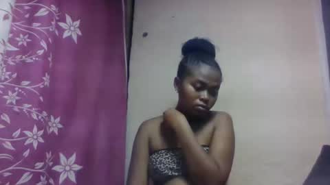 nilah online show from November 7, 7:25 am