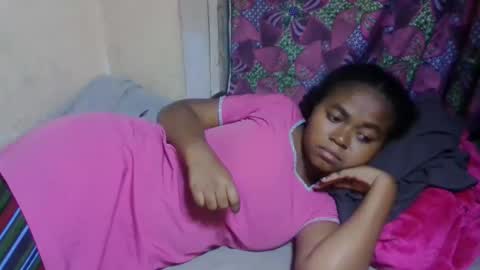 nilah online show from May 26, 6:18 pm