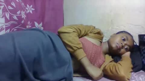 nilah online show from October 25, 2:52 am