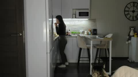 Bella online show from March 18, 11:53 pm