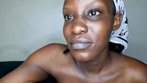 nina_bambi online show from April 21, 2:48 am