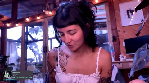 Nina.  online show from March 1, 10:31 pm