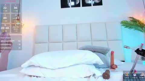 Snapshot of nina_sweetz chatting on October 2, 7:41 pm Nina online show from October 2, 7:41 pm