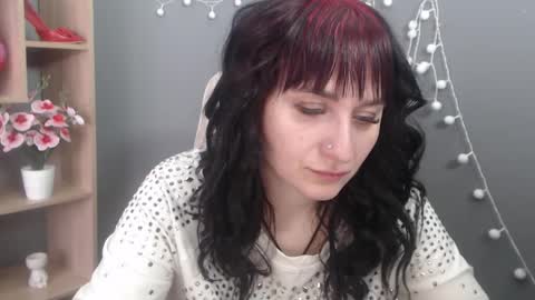 ninaflawlees online show from February 19, 7:19 am