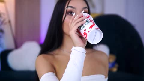 Ninna online show from November 10, 8:37 pm