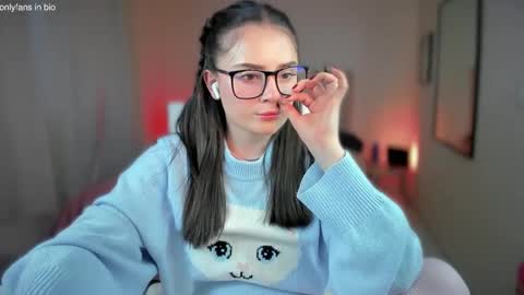 ninavolkov online show from February 26, 10:53 pm