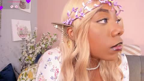 Snapshot of nini_martinii chatting on January 19, 2:59 pm NINI  online show from January 19, 2:59 pm