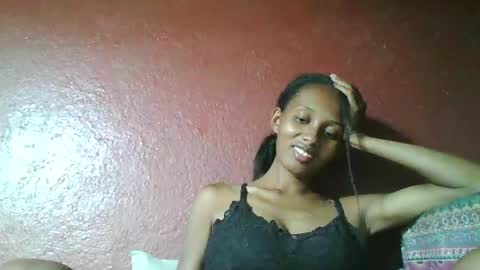 ninie246746 online show from February 19, 5:05 am