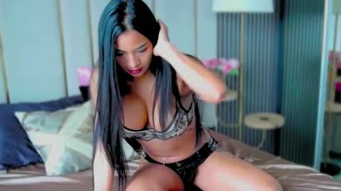 Nkkifoxxx online show from October 5, 3:22 am