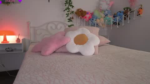 noah__23 online show from May 29, 10:19 pm