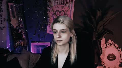 REAL name LiaDM are always open online show from December 4, 5:14 pm