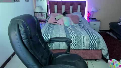 noah_jonson online show from June 3, 1:50 am