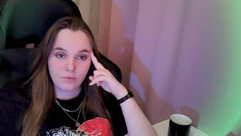 noir_ember_ online show from February 2, 3:55 pm