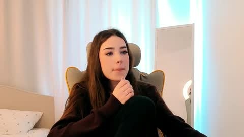 Syndney online show from April 11, 7:45 am