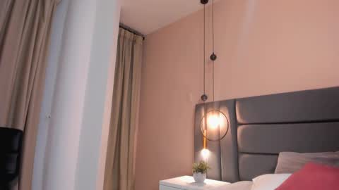 Nora Da Silva online show from February 22, 11:43 pm