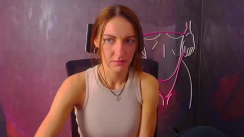 Nora online show from September 15, 1:52 pm