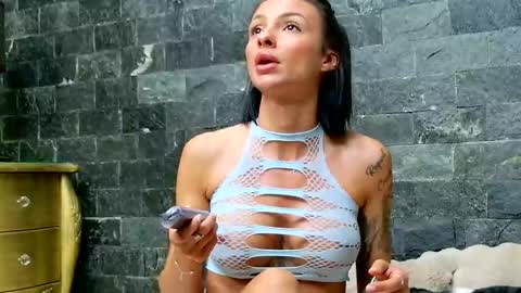 Nora online show from September 30, 5:13 am