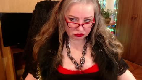 miss Tress online show from December 31, 11:28 pm