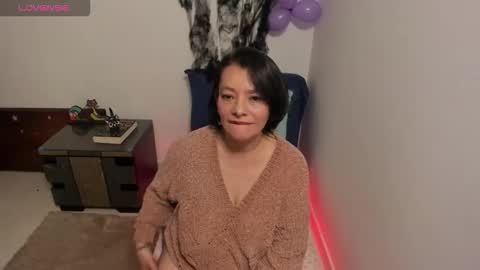 nuit_rose online show from November 3, 4:27 am