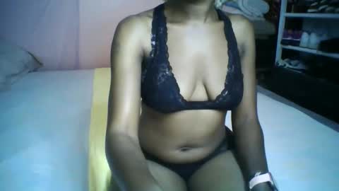 nukshypipi online show from April 6, 9:10 am