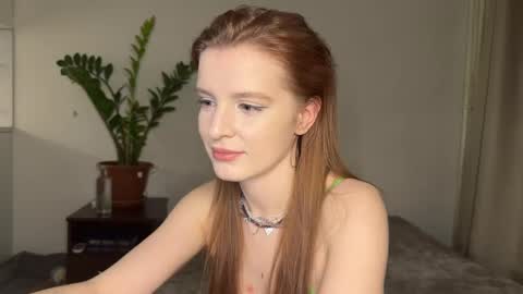 nura_foxx online show from February 22, 12:27 am