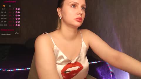 WEELCOMEEEEEEEEEE online show from November 19, 12:32 am